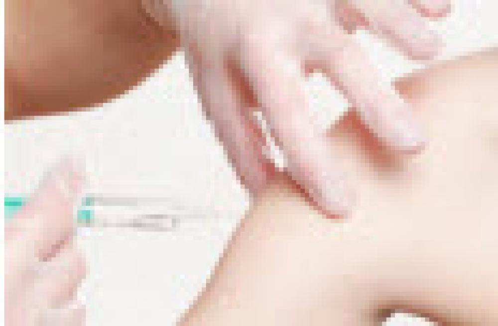 Covid, si va verso vaccini adattati in autunno e richiamo per la fascia degli over 50