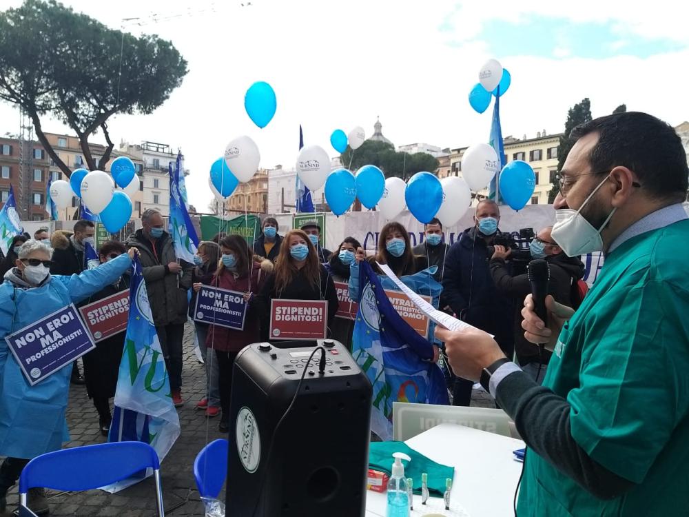 Infermieri in sciopero, ecco il Nursind in piazza