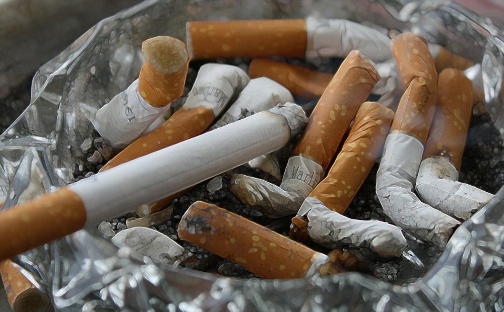 Italiani santi, poeti e… fumatori: sono 800mila in più rispetto al 2019