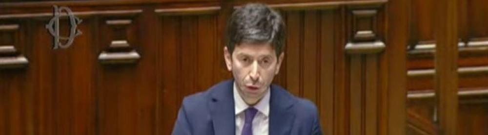 Covid, Speranza: "Tempi rapidi per erogare i fondi alle famiglie dei sanitari deceduti"
