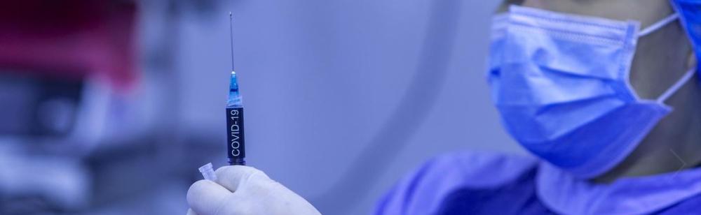 Covid, "per i giovani immunodepressi serve una strategia vaccinale personalizzata"