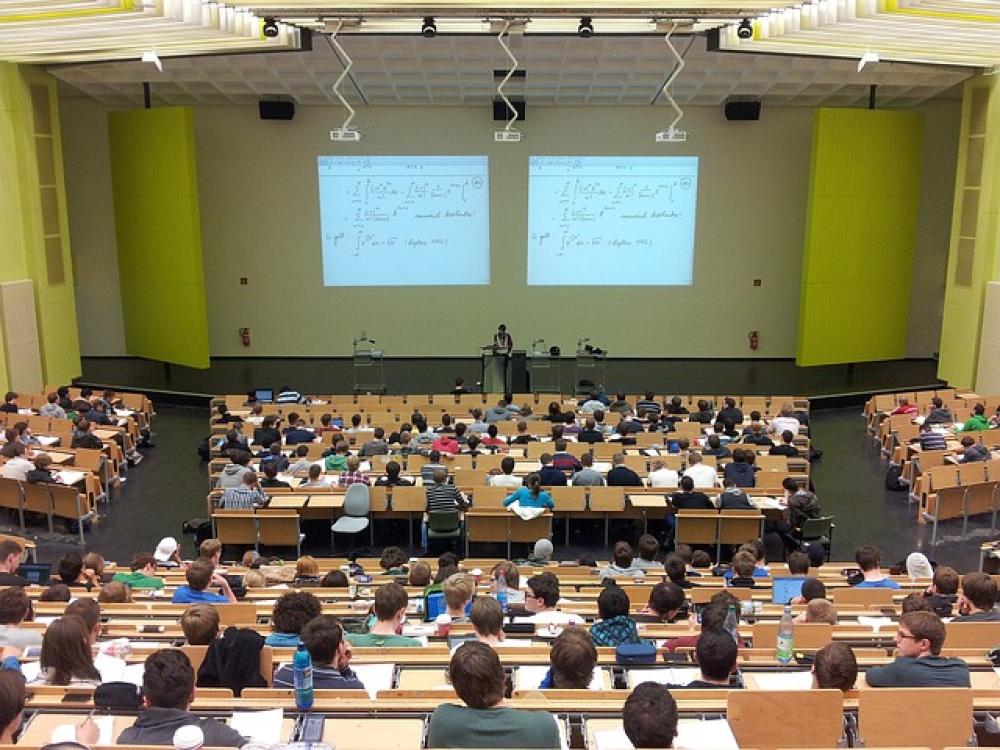 Salute mentale, gli studenti chiedono lo psicologo tra i banchi