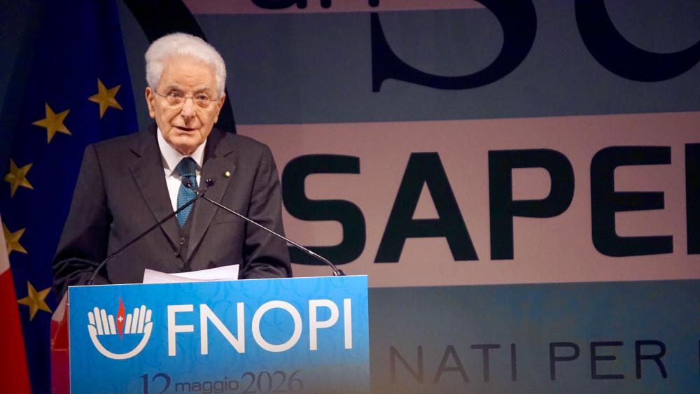 Mattarella: "Infermieri esercito del bene. Non lasciamo scappare i giovani"